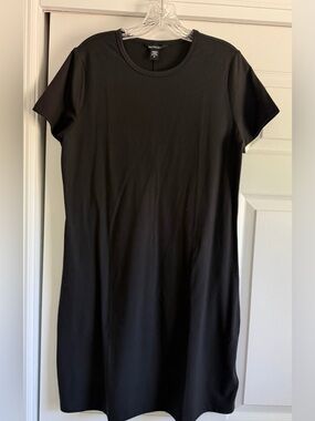 Athleta Black Short Sleeve Midi Dress